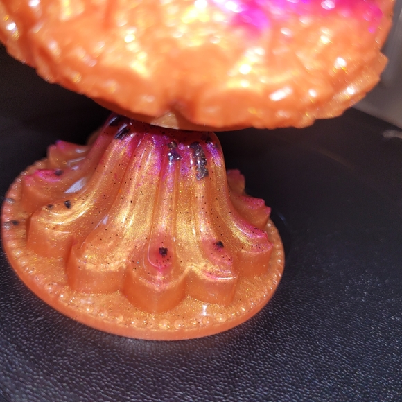 🕯Handcrafted Resin Candle Holder🕯 - Picture 4 of 11